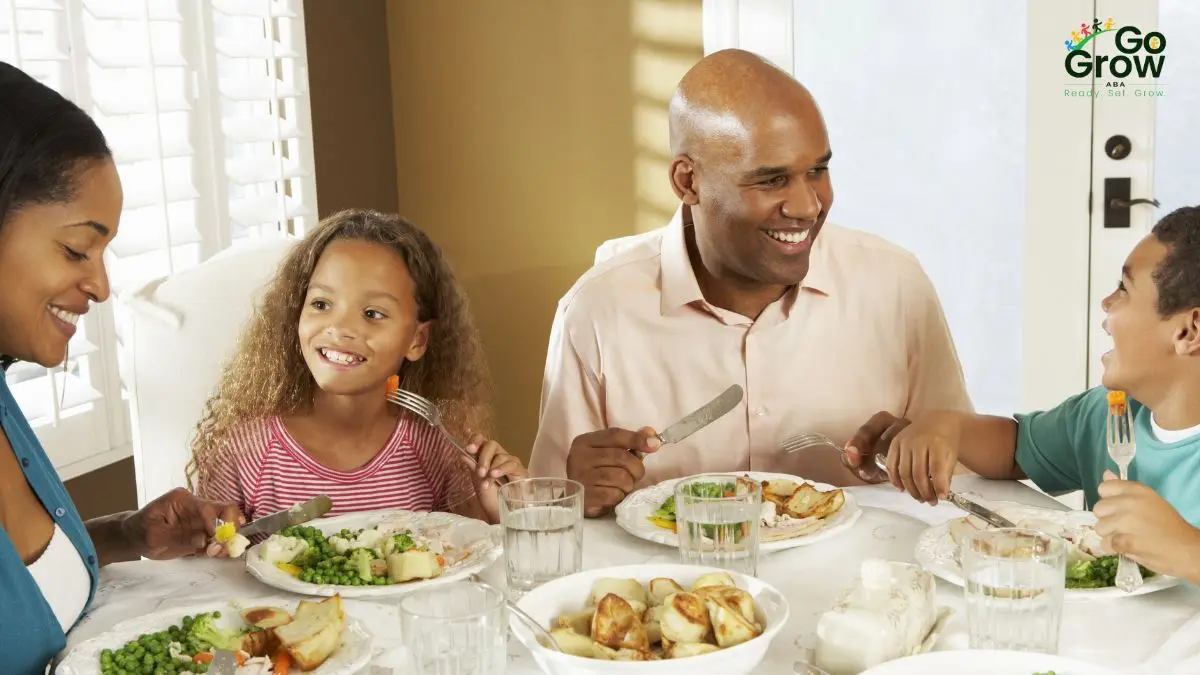 parents-and-children-having-dinner-together-at-home